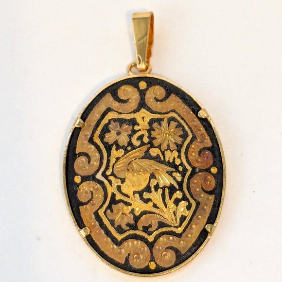 Unknown Jewelry - Vintage DAMASCENE Gold Tone Bird Floral Flower Pendant